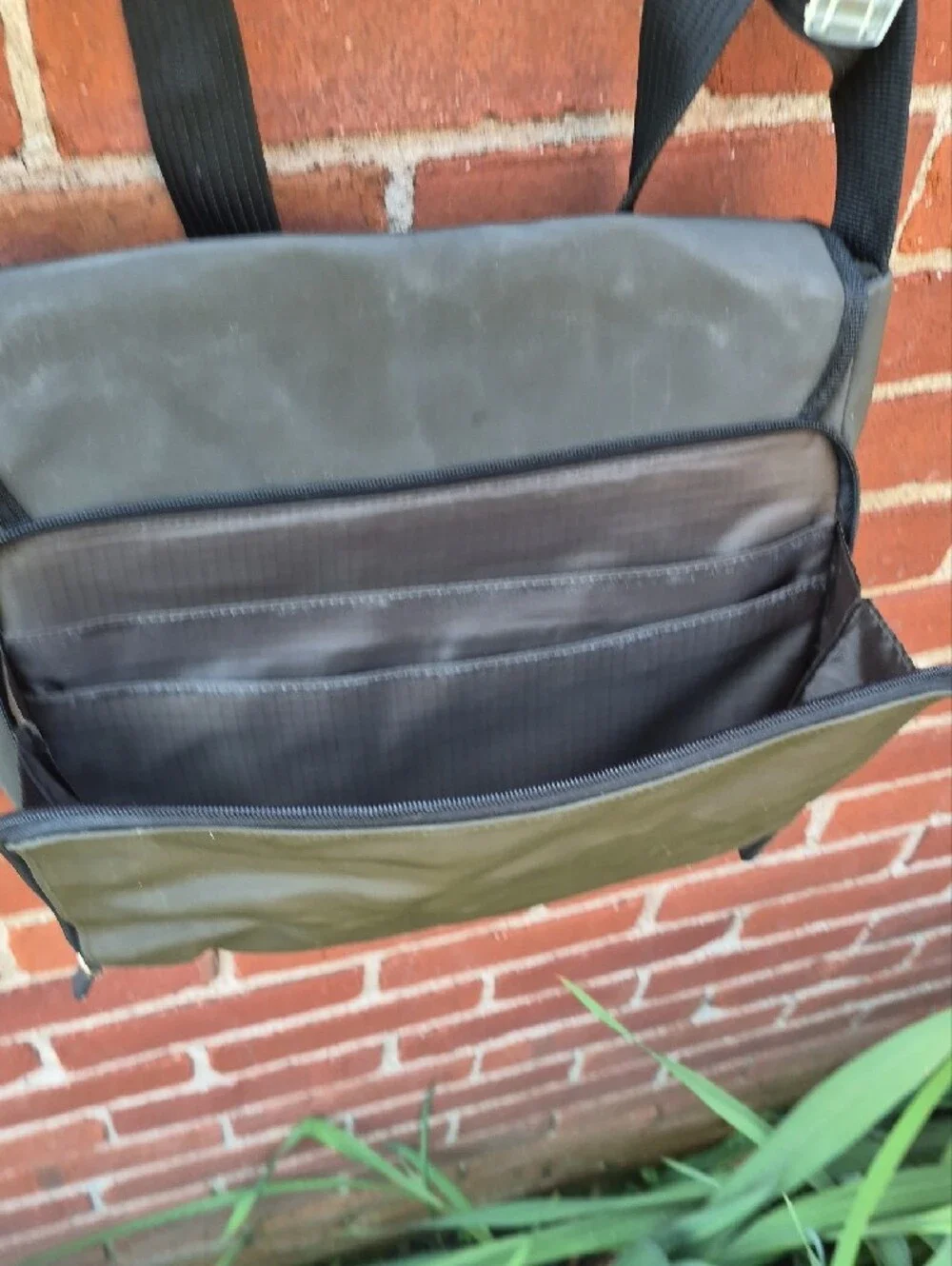 Brown Messenger Bag Nylon Shoulder Bag Reaction Kenneth Cole W Umbrella & Wallet